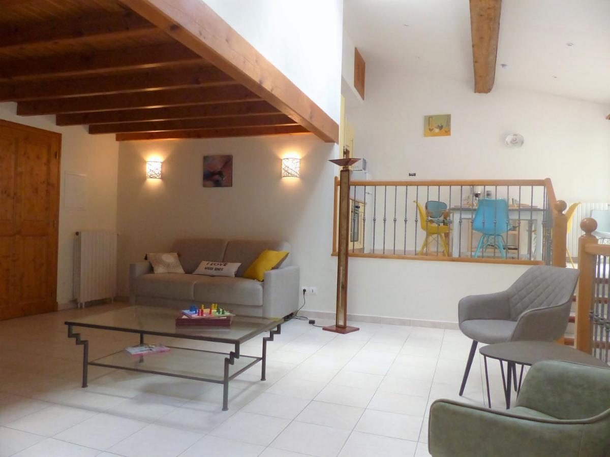 Aux Capitelles De Laure Villa ภายนอก รูปภาพ